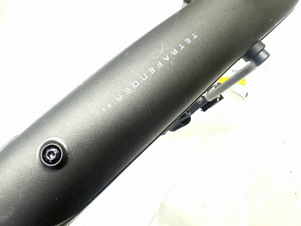 リアフェンダー TETRAFENDER R2