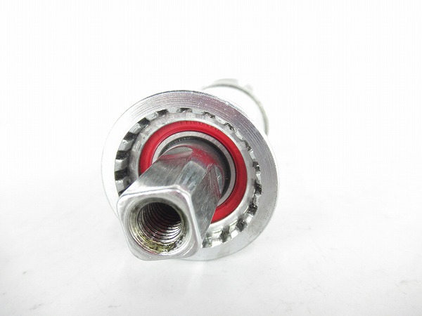 ボトムブラケット　JIS/68mm　スクエア　軸長：110.5mm