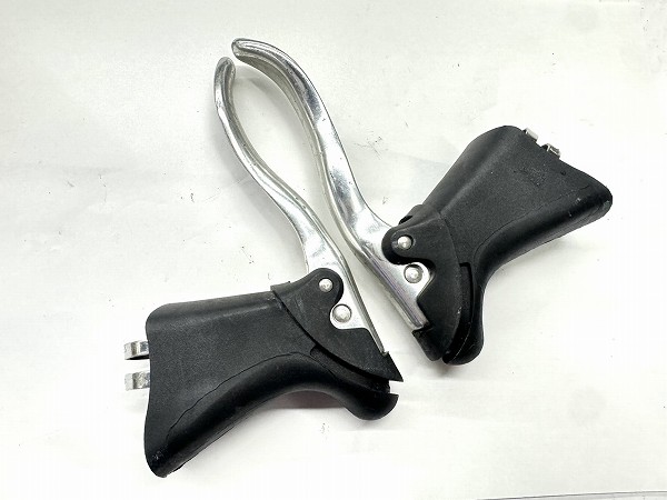 ブレーキレバー R200 カバー欠品、割れあり