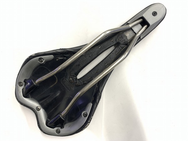 サドル ギザロロゴ Ti Alloyレール