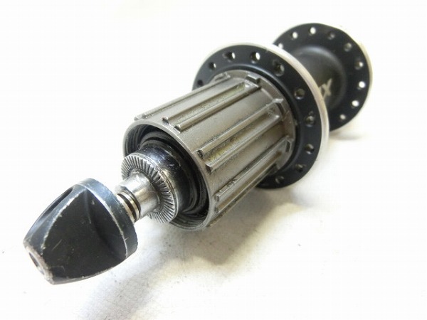 リアハブ XTR FH-M975 135mm/32H