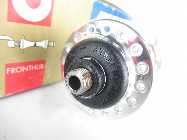 フロントハブ　RECORD TITANIUM　100mm　32H