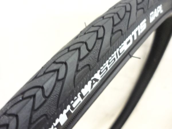 タイヤ　700×25C 黒/黒